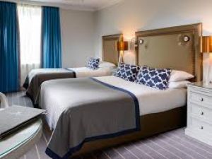 Bedrooms @ Meadowlands Hotel